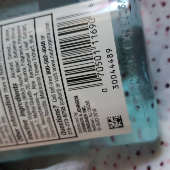 Neutrogena Clear Pore Oil-Eliminating Astringent 8 oz - Picture 4 of 4